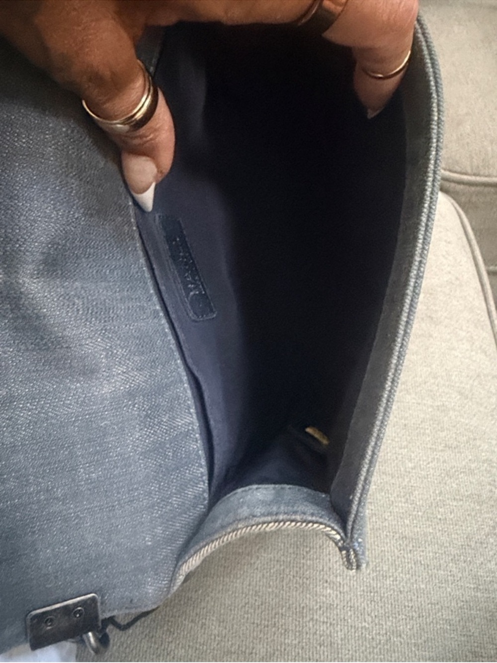 Chanel Boy Flap Bag in Chevron Denim - Picture 7 of 7